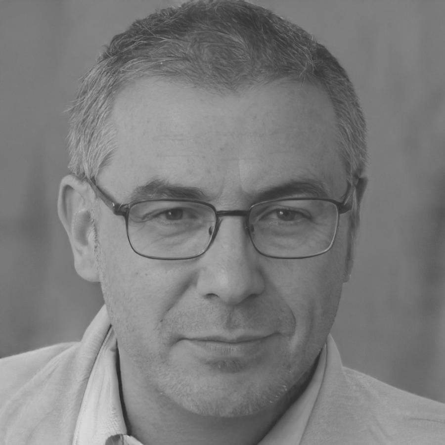 Портрет преподавателя Борислав Требуха